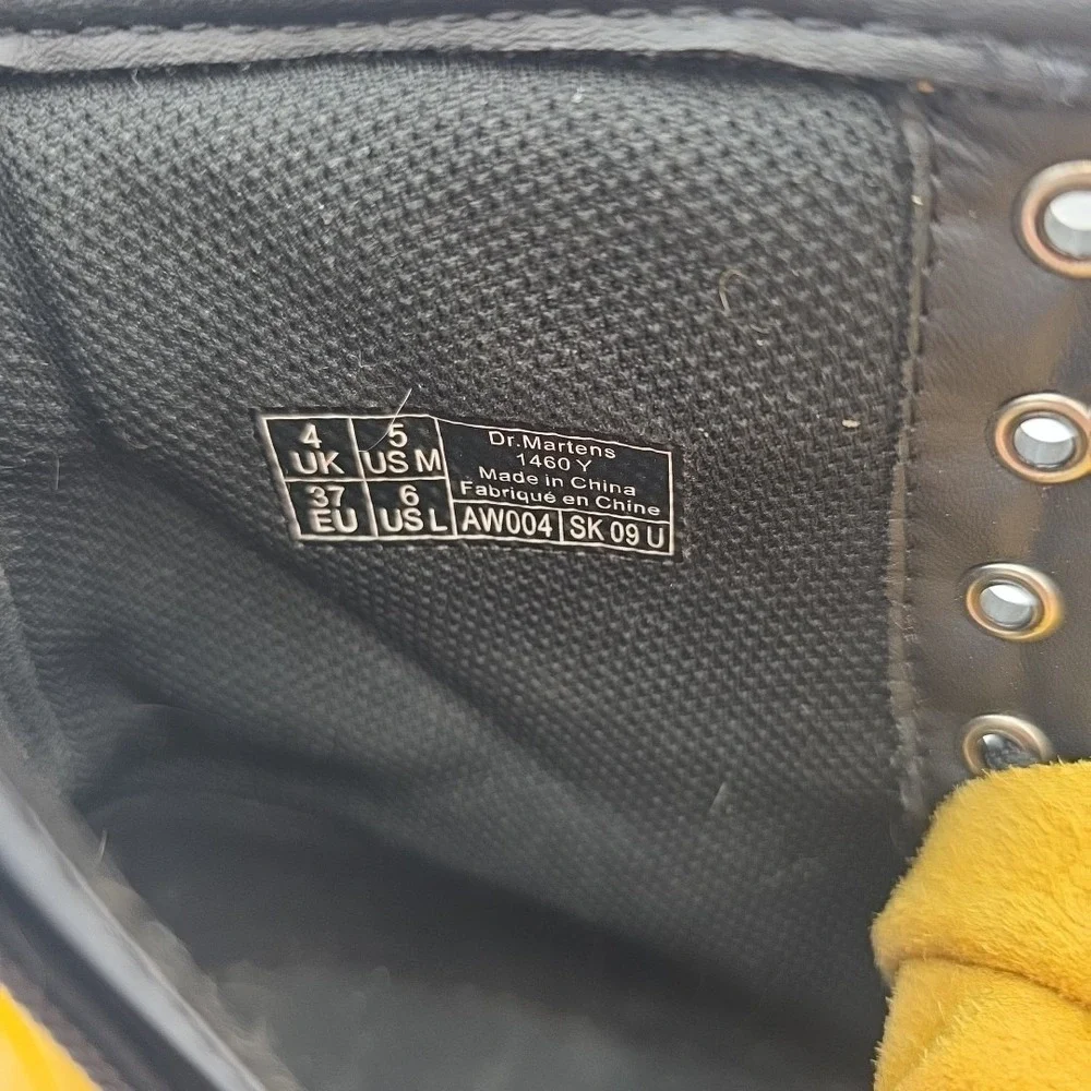 Dr Martens 1460Y Yellow Smooth Leather 8 Eyelet Combat Boots Youth size 5 Zip Up - Picture 6 of 11